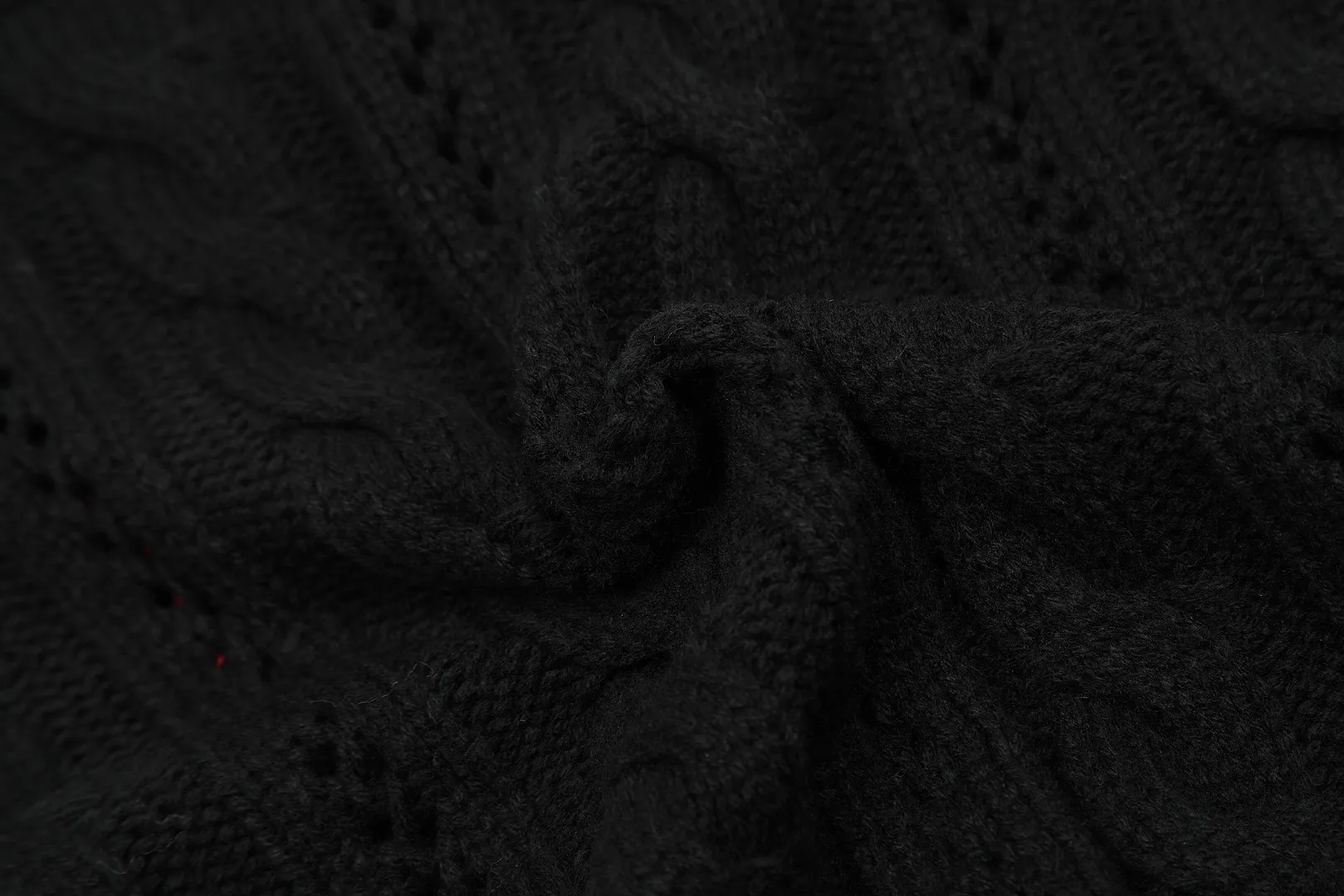 vivienne west wood West Queen Vivian Saturn New Retro "Unisex" Hollow Knitted Sweater Wool Vest 2024 Spring Latest Size: S -M- L Color: Apricot Black